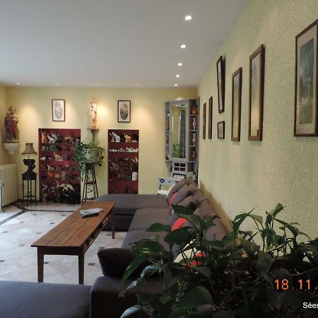 Sees Chez Vous Bed & Breakfast Exterior photo